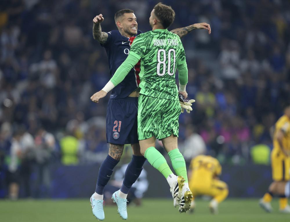 逆转功臣！麦丹13中10轰27分，里德末节4三分轰14分